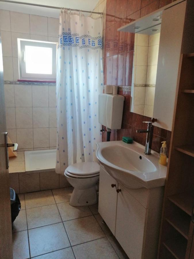 Apartmani Trupeljak Mandre Eksteriør billede