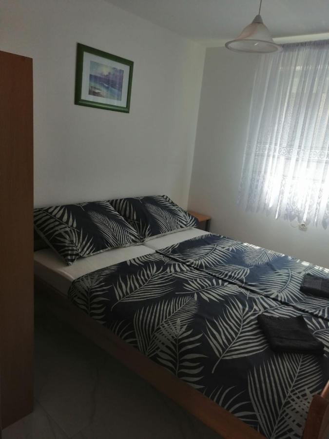 Apartmani Trupeljak Mandre Eksteriør billede